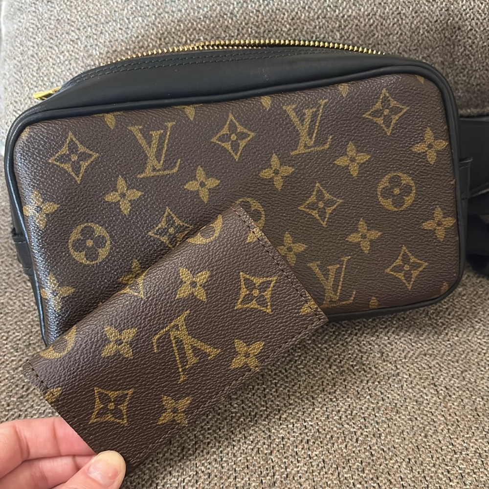 Louis Vuitton Brown Monogram Crossbody Bag and Wallet Vintage Boho Bags